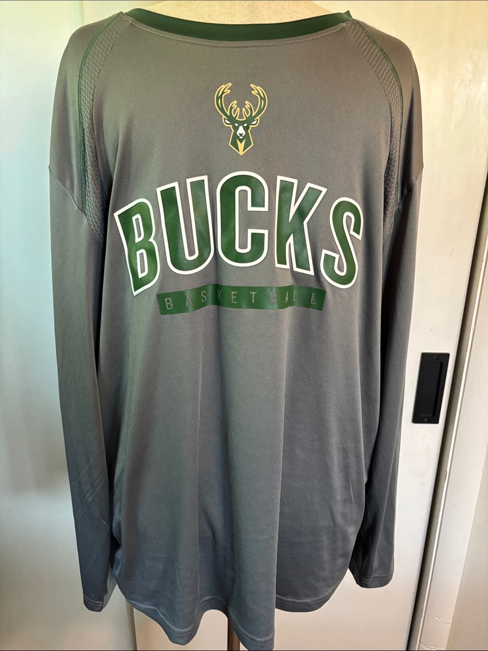 NBA Milwaukee Bucks Gray Long Sleeve Polyester Tee